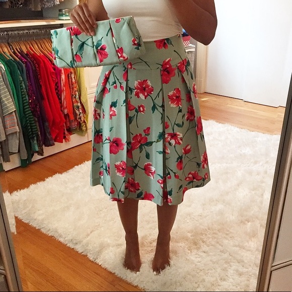 Express Pink and Blue Skater Skirt Set Casual Resort Wear - Picture 2 of 4